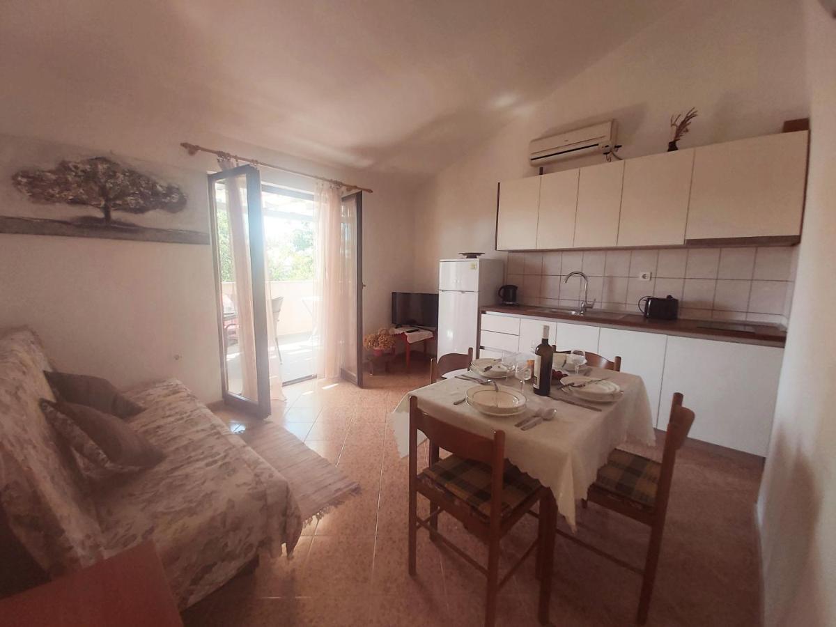 Apartments Ratka ザトン エクステリア 写真